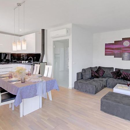Apartment Moretic Gromaca Eksteriør bilde